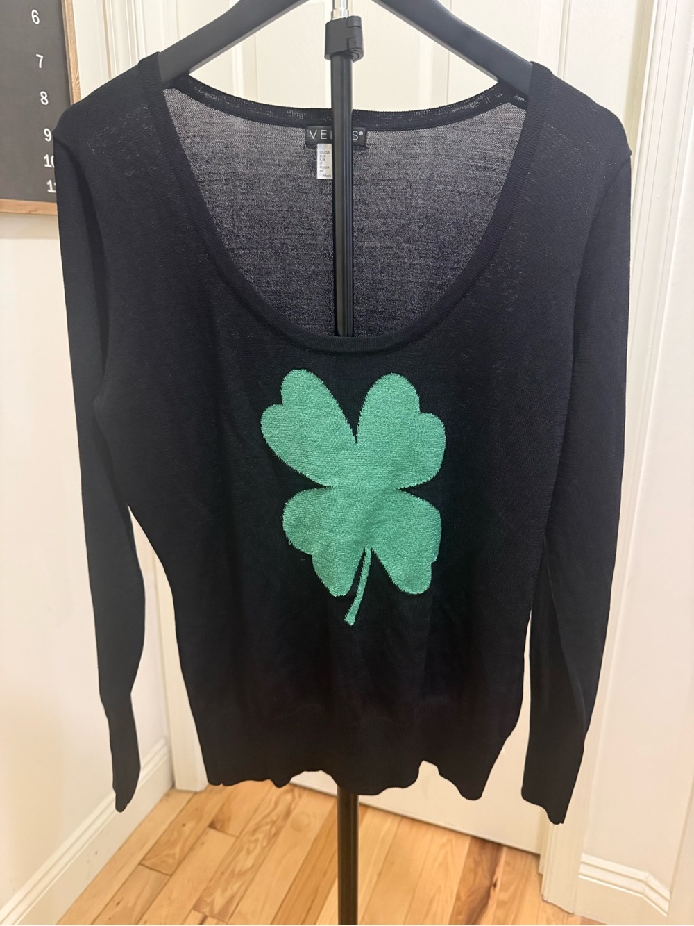 VENUS Black Scoop Neck Sweater with Green Clover Motif